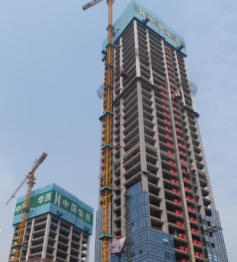 恒大時代金融中心爬架葫蘆案例